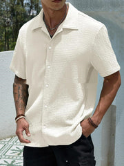 Camisa de manga corta de color liso para hombre, estilo casual, con solapa y botones.